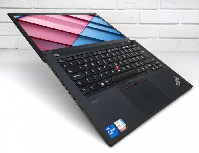 Laptop Lenovo ThinkPad T14 Gen 2 - realne zdjęcie produktu